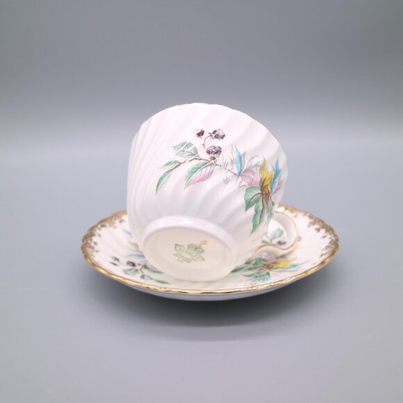 Aynsley Fine Bone China Pattern 2521 Gold Trim Flowers Vintage Cup & Saucer Set - Picture 5 of 5